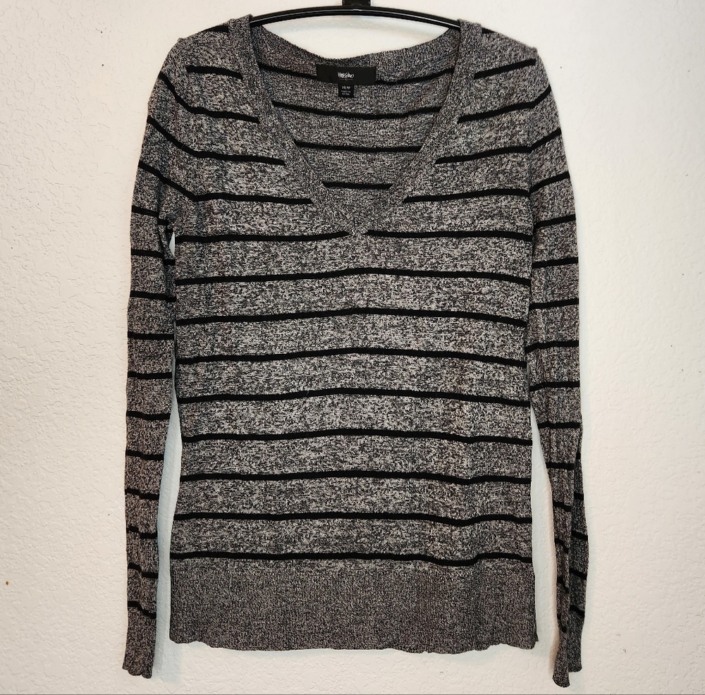 Mossimo Supply Co. Gray‎ and Black Striped Women's V-Neck Sweater, Size XS
